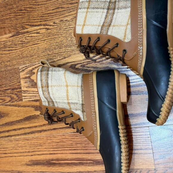 Lands End Women's Brown and Tan Duck Boots with inner lining - Picture 3 of 6